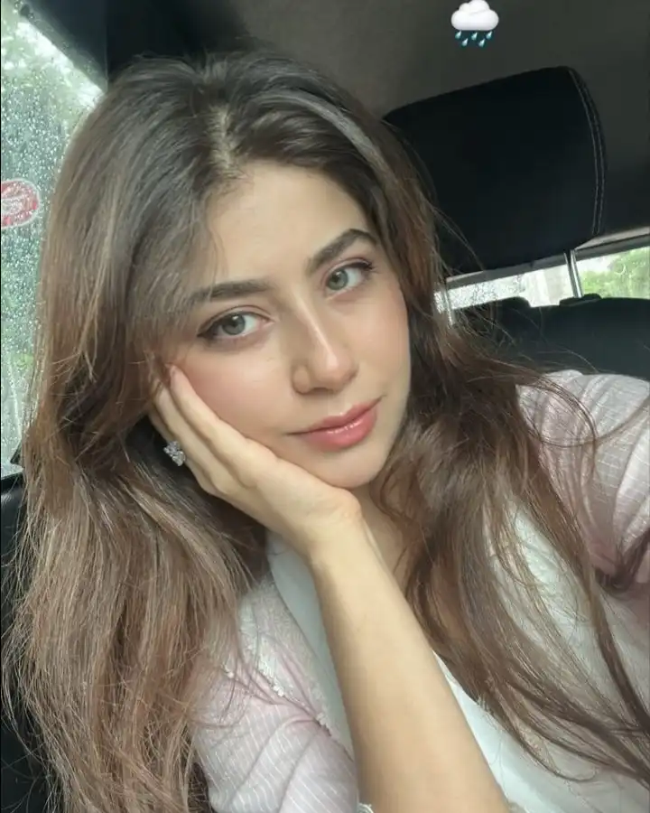 simple cute girl image