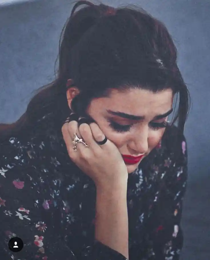 cute single girl images