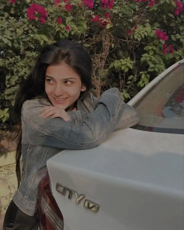 images of girl for whatsapp dp