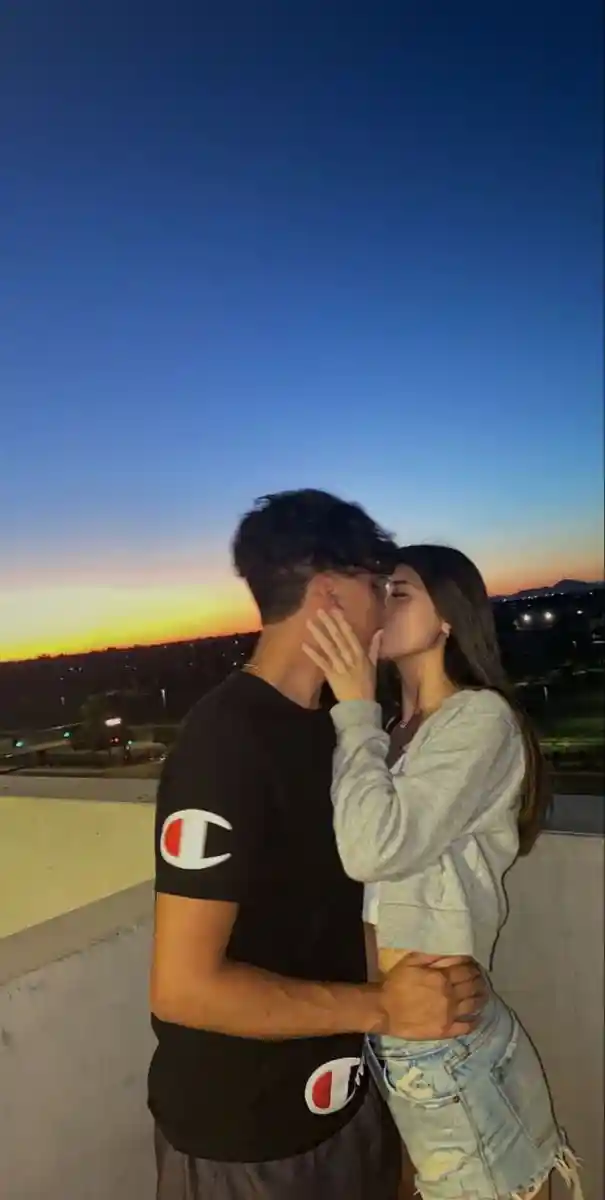 cute lovely images for whatsapp dp