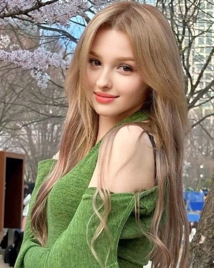 images of cute girl with cap