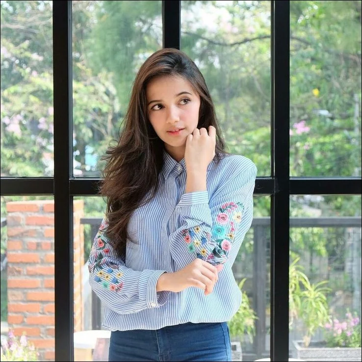 cute specs girl images