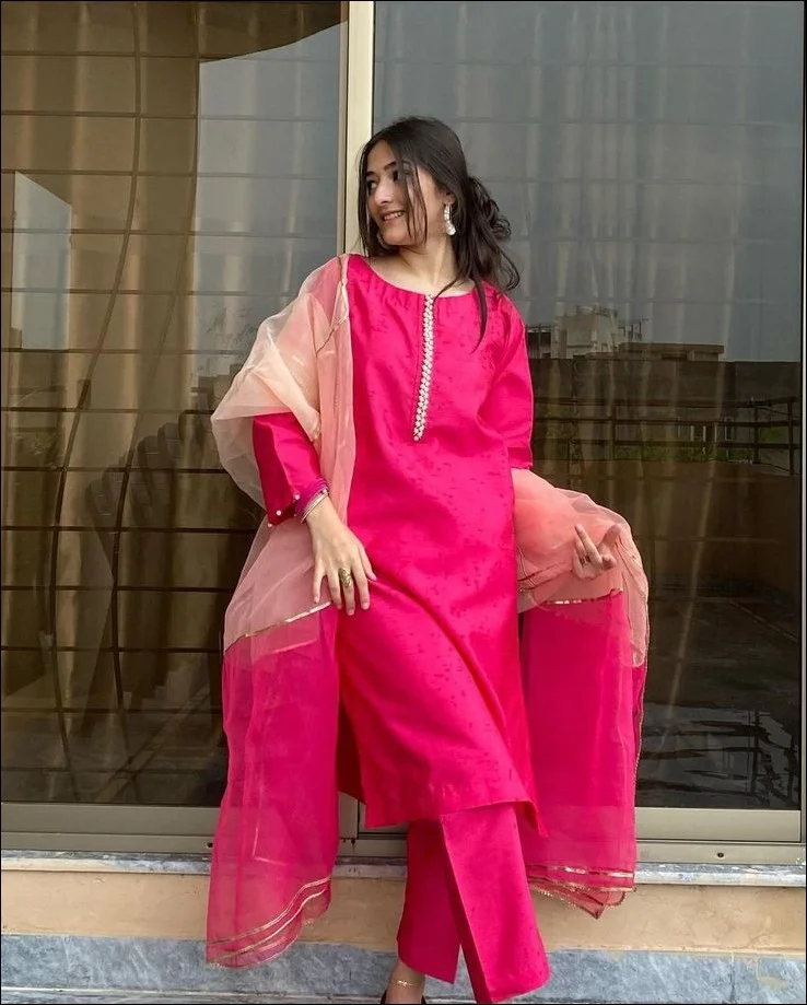 simple cute girl image