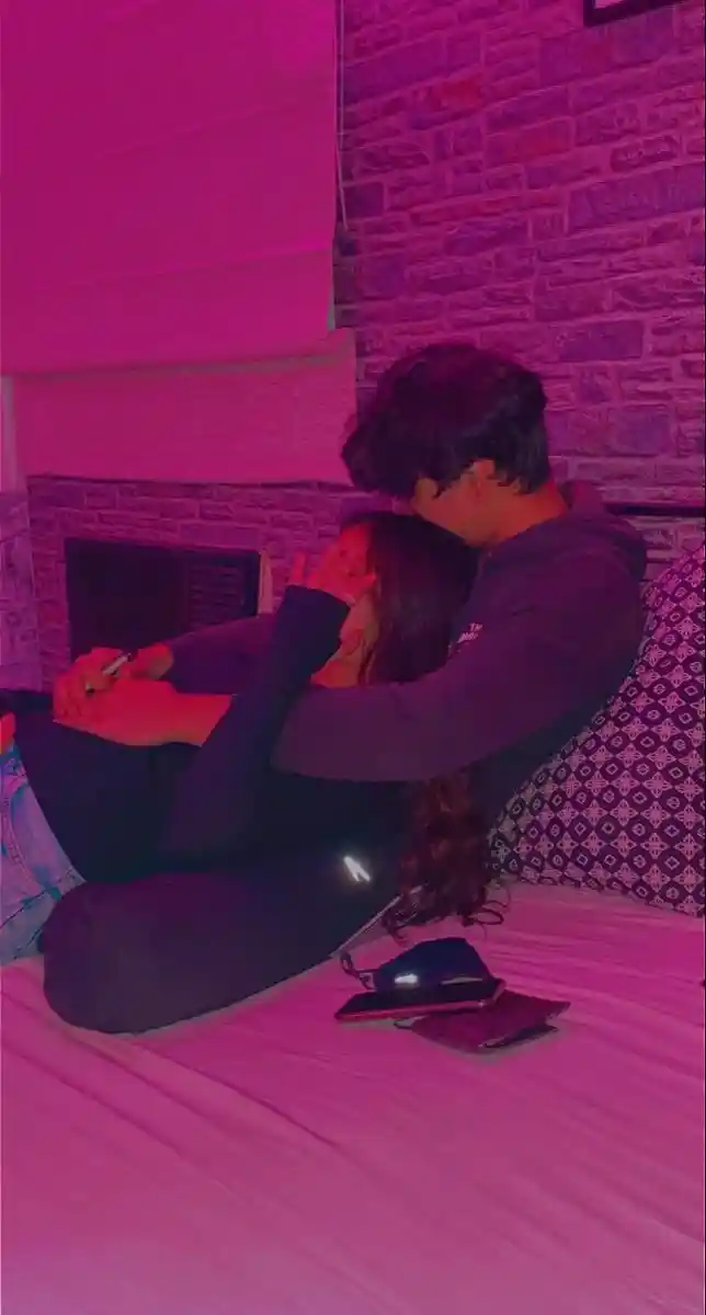 cute love images for whatsapp dp