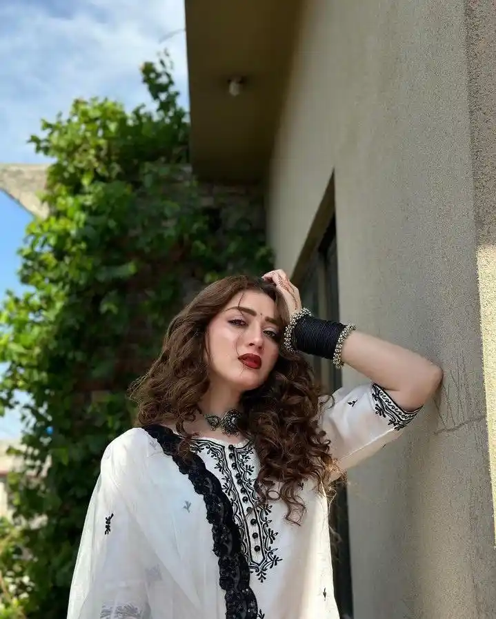 cute girl images for dp hd download