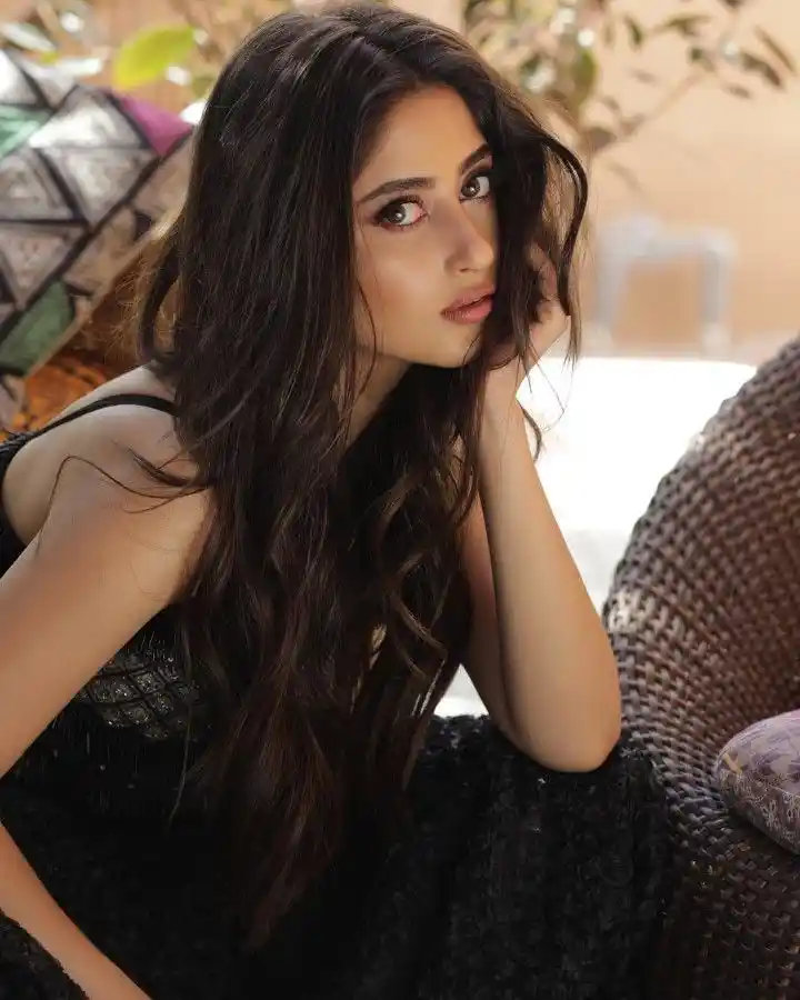 hidden face cute girl images