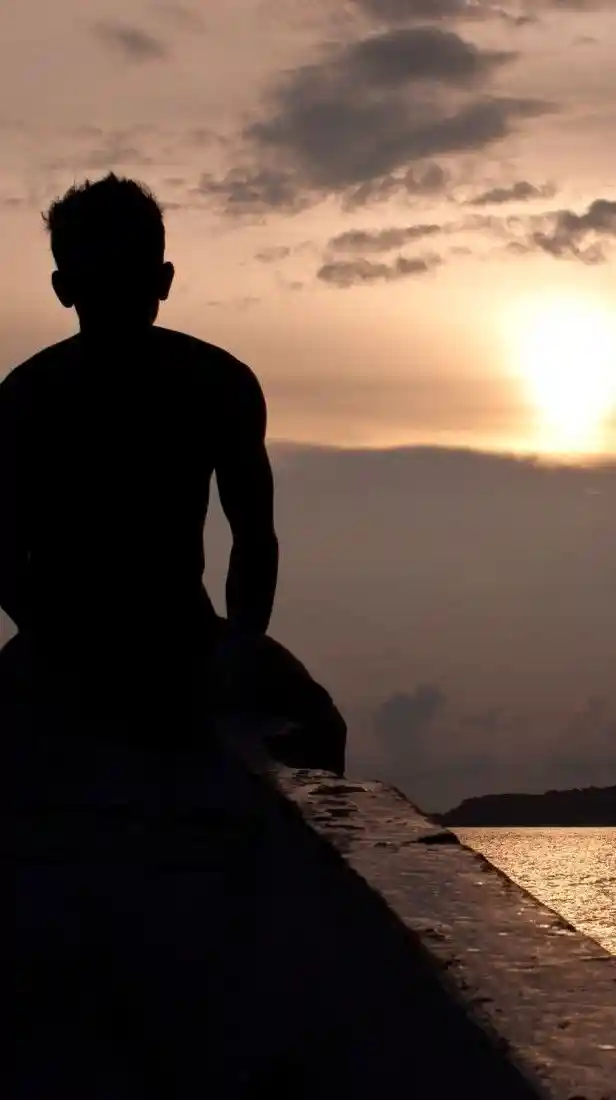 sad boy dp for whatsapp