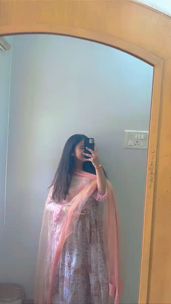 whatsapp dp girl image