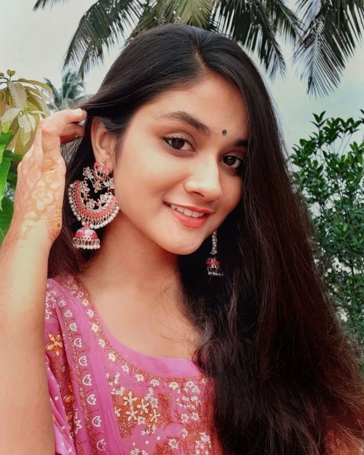 cute chashmish girl image