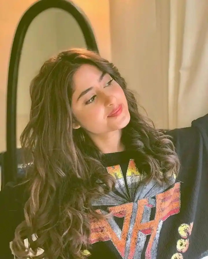 hidden face cute girl images