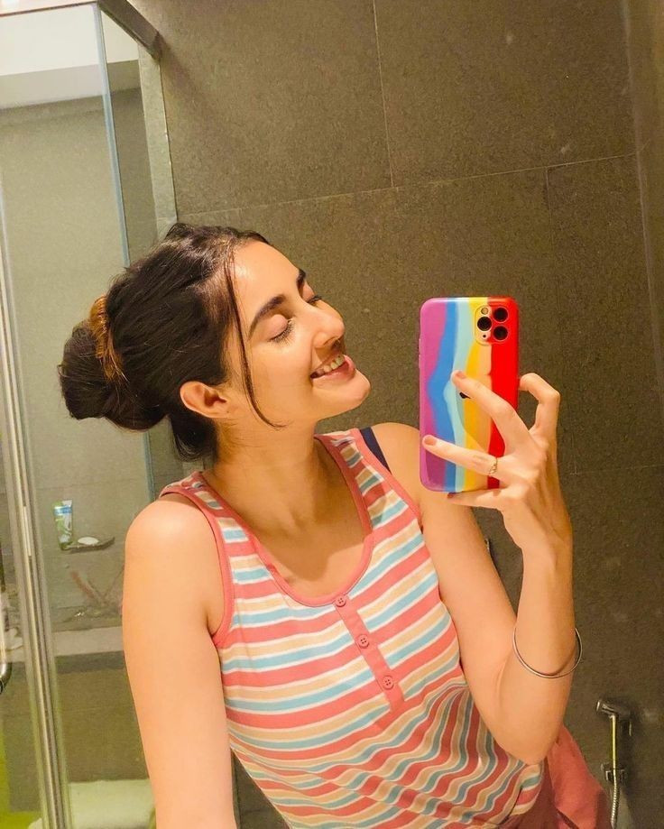 images of cute girl with cap