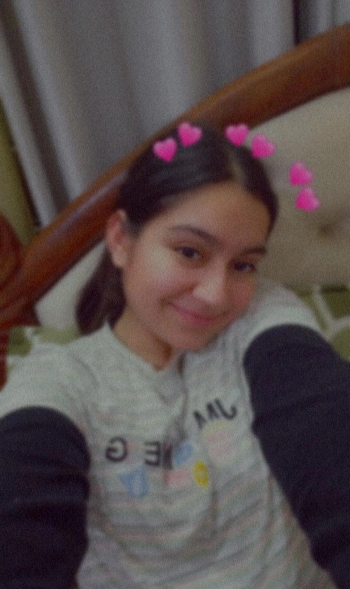 simple cute girl image