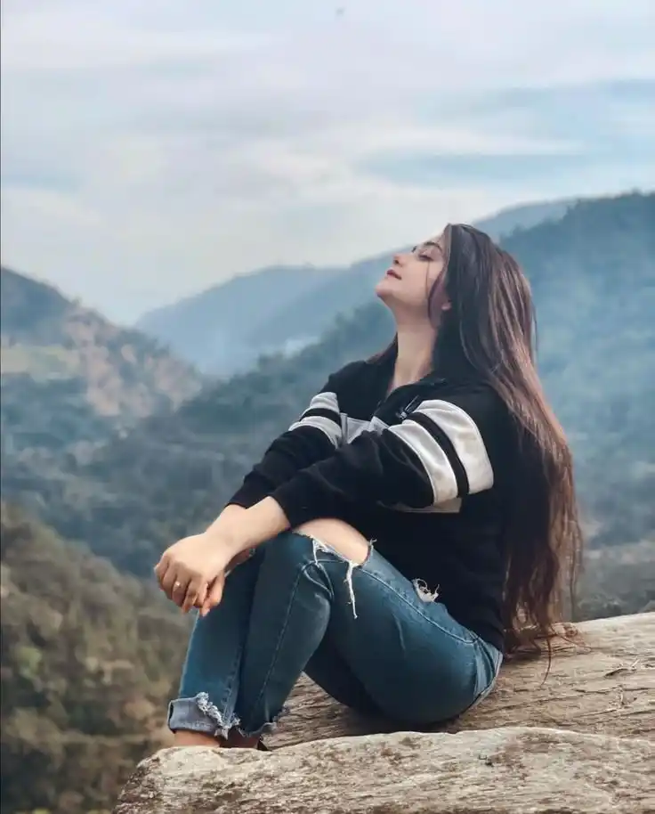 alone cute girl images