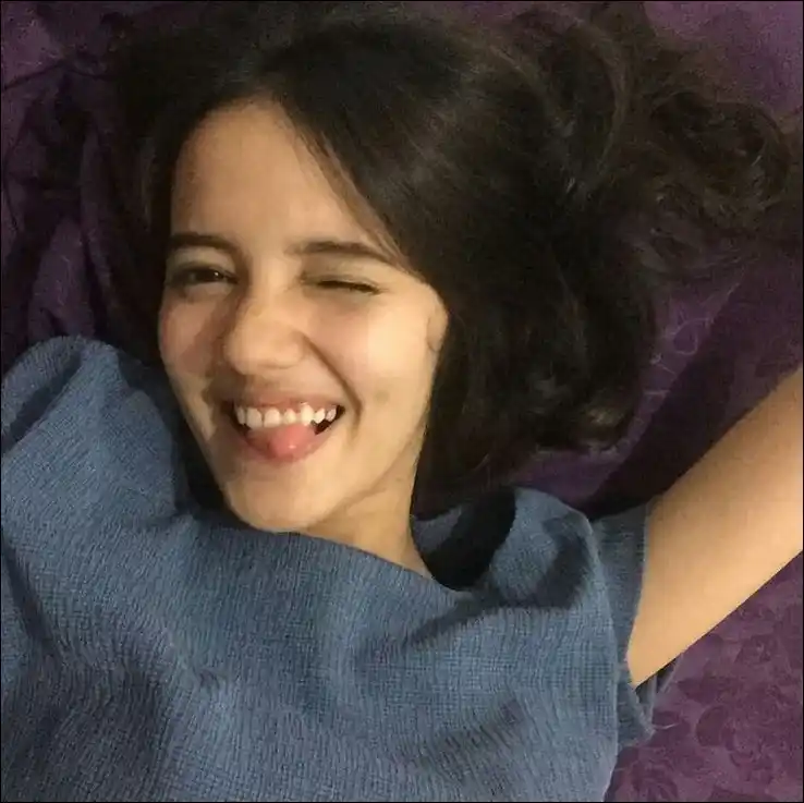 fit image for whatsapp dp