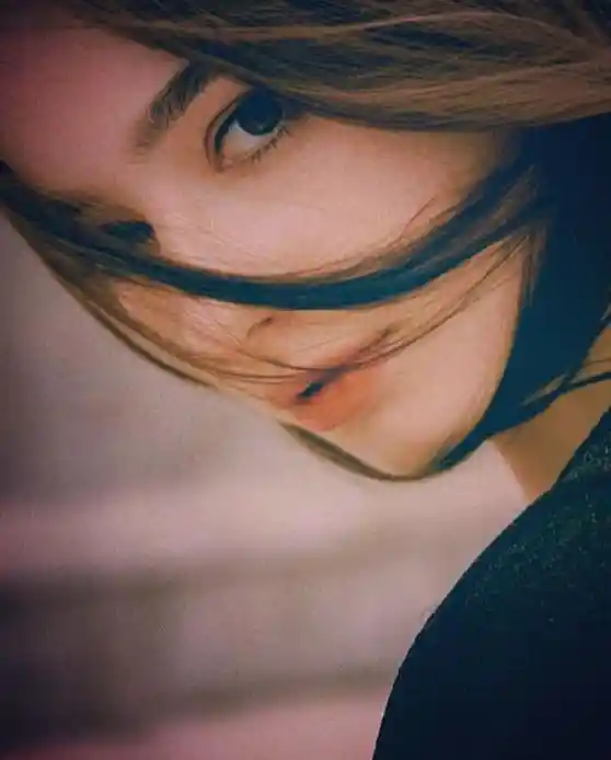 hidden face cute girl images