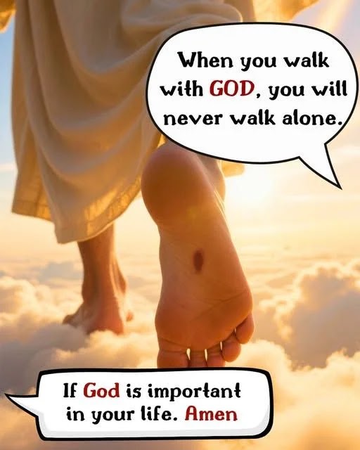 jesus footsteps in sand picture