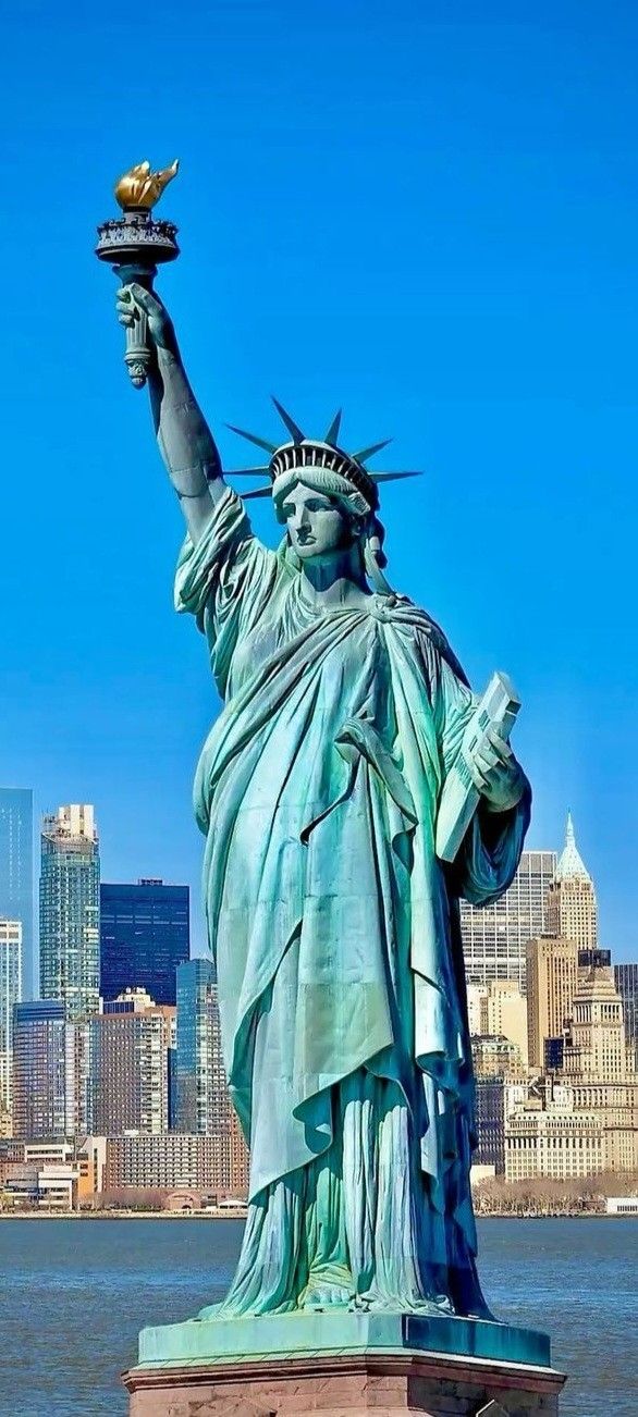 original image of statue of liberty
